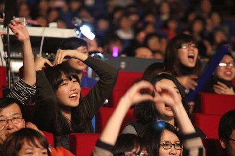 ກອງປະຊຸມສຳມະນາ ກ່ຽວກັບຜົນສະທ້ອນ ຂອງທ່າອ່ຽງວັດທະ ນະທຳໂລກຕໍ່ກັບວັດທະ ນະທຳຫວຽດນາມ